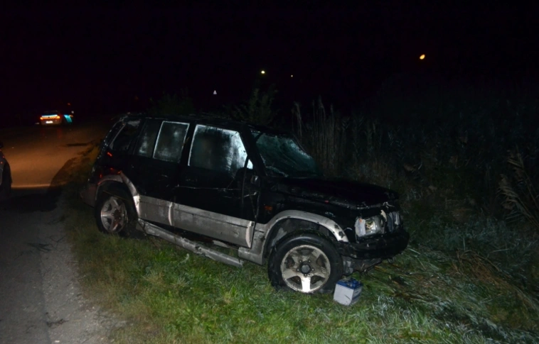 Csatornába zuhant egy terepjáró - a sofőrnek esélye sem volt a túlélésre (Rendőrségi felvételekkel)