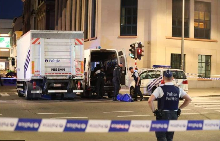 Terrortámadás Brüsszelben és Londonban - a meglőtt merénylő meghalt