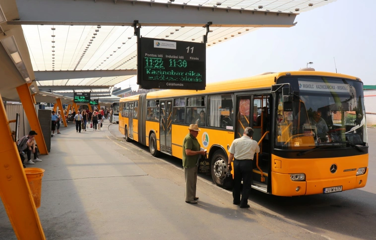 Iskolakezdésre elkészül a Búza téri buszpályaudvar korszerűsítése