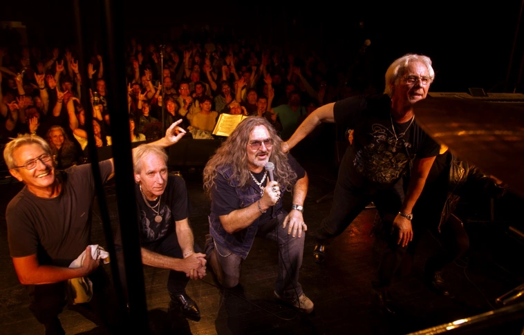 "Dinamit a vérem...!" - békebeli rock-buli az Adyban! (Képgalériákkal)