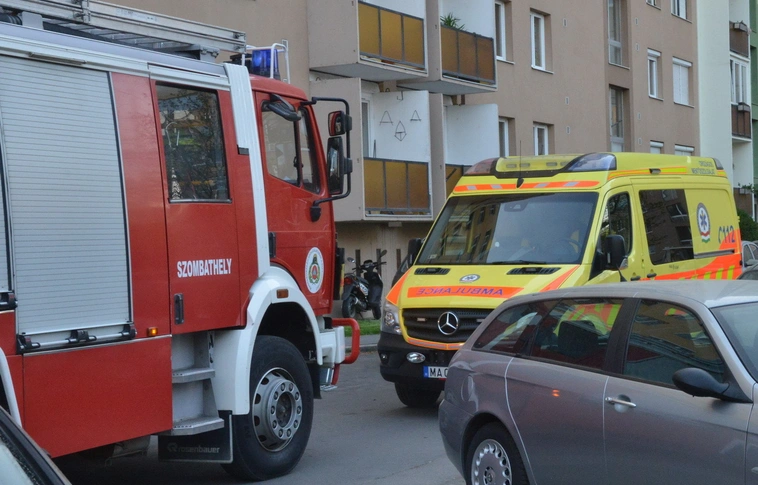 Tűz az Avason - tíz embert mentettek a füstmérgezés elől 