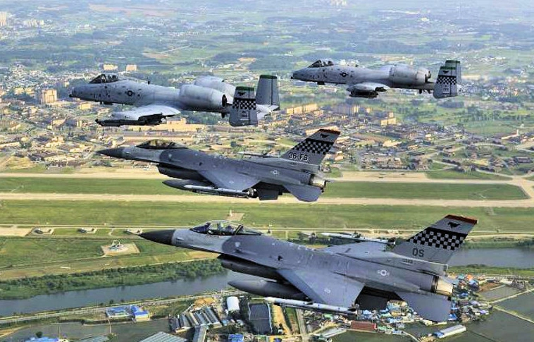 Közeleg a háború? Washington vadászbombázókat küld Dél-Koreába 