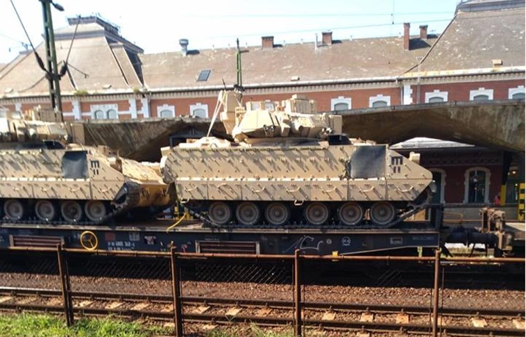 Harcjárművek a Tiszain - addig jó, míg nem élesben megy!