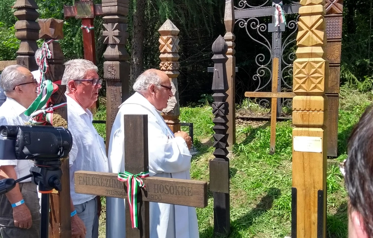 „Legyen ez a megszentelt hely sokak kirándulási célpontja” Miskolciak kopjafája a Nyergestetőn