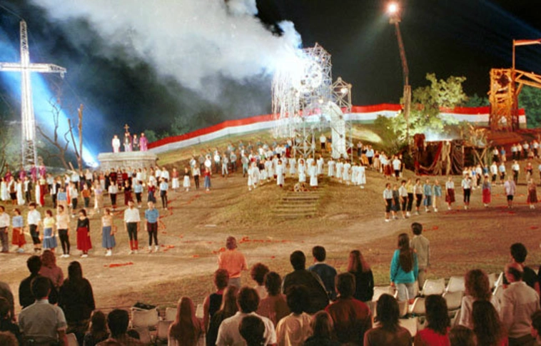 Jubileum: ma 35 éve mutatták be először az István, a király rockoperát (Videóval)