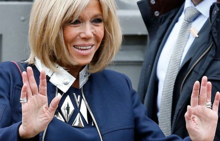 Átláthatóvá teszi a közéleti szerepét Macron felesége