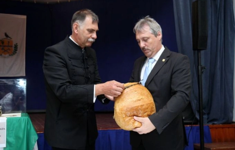 "Szent István hazát és hitet adott" Ünnepi megyei közgyűlés Bánhorvátiban