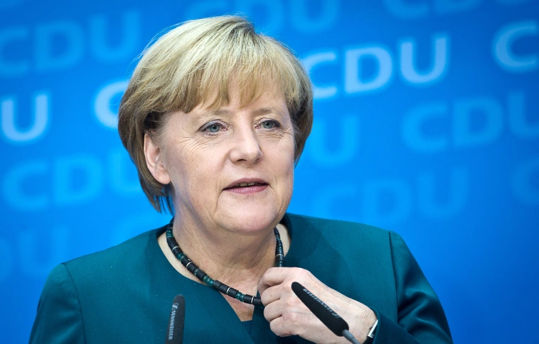 Merkel megvédte a magyar kerítést