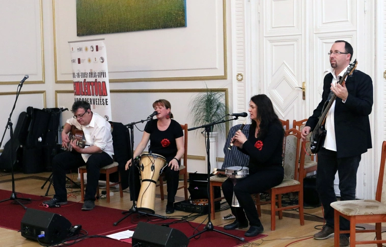 "Ártatlanul, ítélet nélkül kényszermunkán" - koncert és kiállítás az elhurcoltak emlékére (Képgalériával)