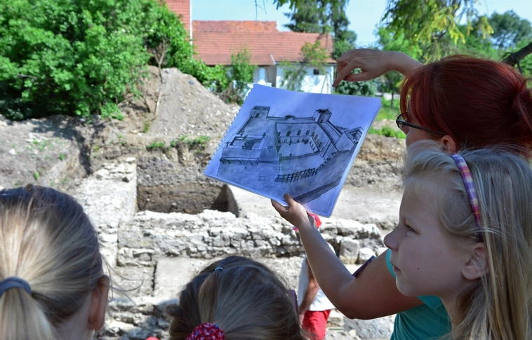 "A történelem mélyére ásnak", avagy hogyan dolgoznak a régészek a Diósgyőri várban?