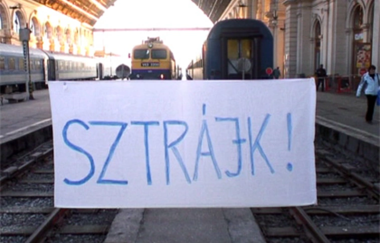 Sztrájkba kezdtek a vasutasok