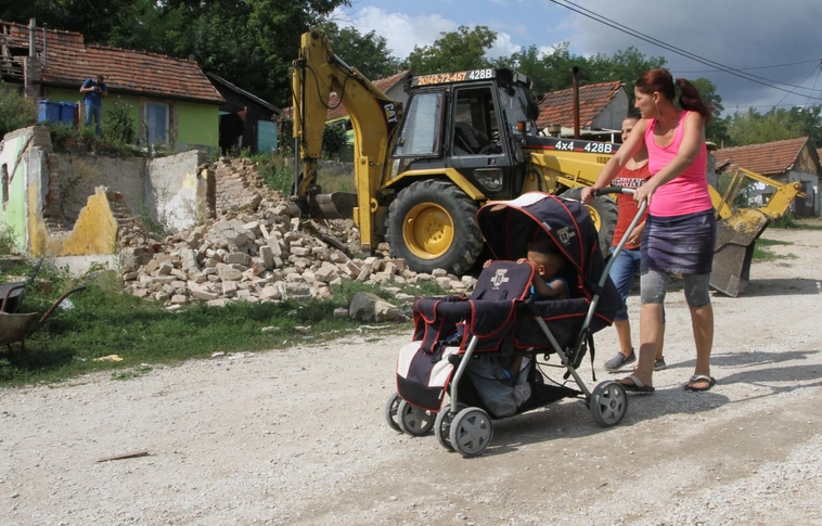 A miskolci nyomortelep-felszámolást másolja Kazincbarcika. Most miért hallgatnak a jogvédők?