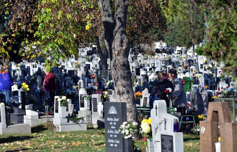 Miskolciakat kérdeztünk, mit jelent számukra mindenszentek, hogyan emlékeznek elhunytjaikra?