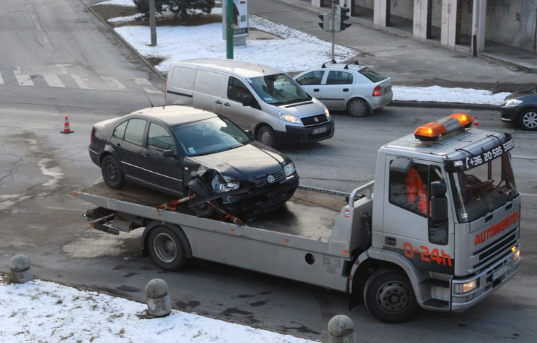Súlyos sérüléssel végződött a baleset a Macropolisnál
