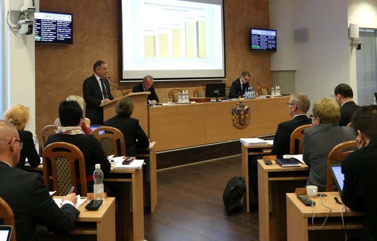 "Az idei a versenyképesség költségvetése" – Ülést tartott Miskolc közgyűlése