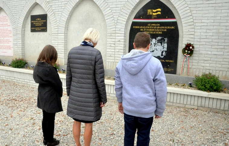 „A magyar szabadság születésnapja” – október 23-ára emlékeztek Alsózsolcán