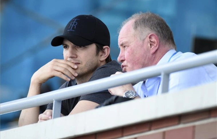 Ashton Kutcher ismét kilátogatott a vizes vb-re