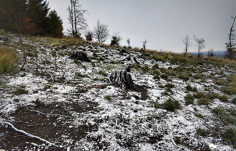 Közeleg a tél... – a hegyekben már megmaradt az első hó