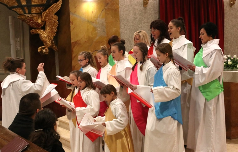 Szent Cecília-napi kórustalálkozó a mindszenti templomban