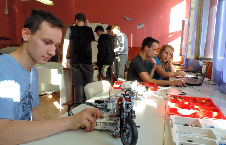Legóból robot? – Miskolc is indul a nemzetközi robotépítő versenyen