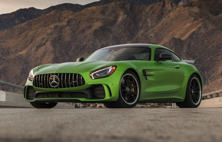 Visszahívja a Mercedes az AMG GT-ket