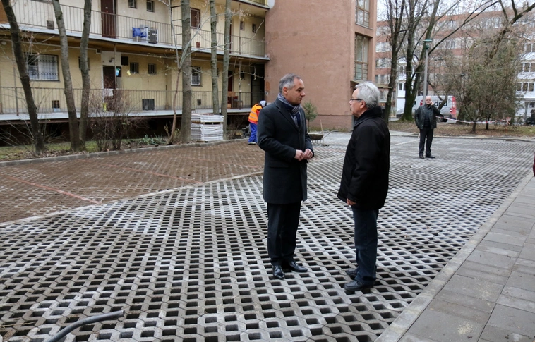 A Green City elvei szerint újul meg egy terület a Szent István utcában