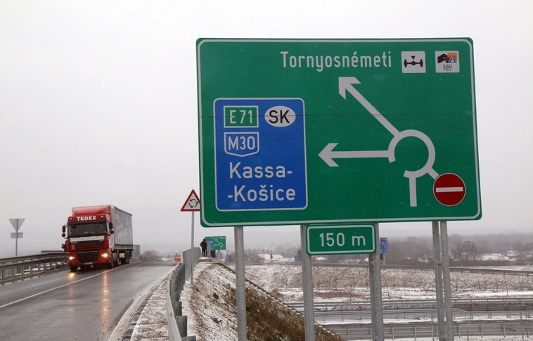 Átadták az M30-as Tornyosnémeti-szlovák határ közötti szakaszát