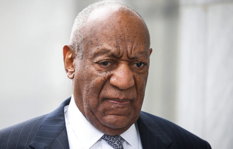 Bill Cosbytól a Kennedy Központ is visszavonta díjait