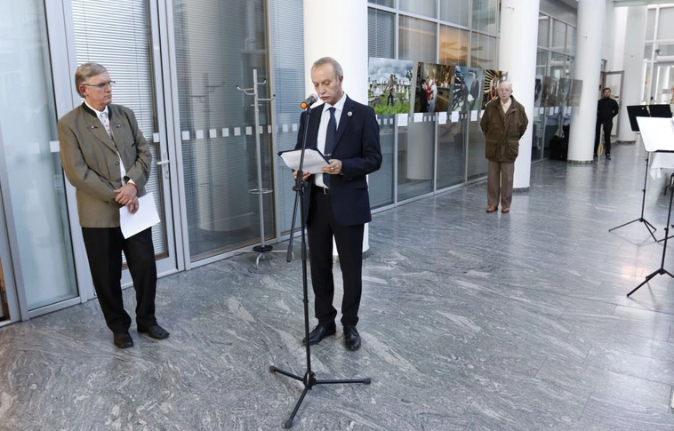 Kiállítás nyílt a német nemzetiség életéről a városházán