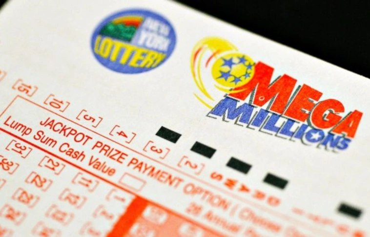 Elvitték minden idők legnagyobb lottónyereményét