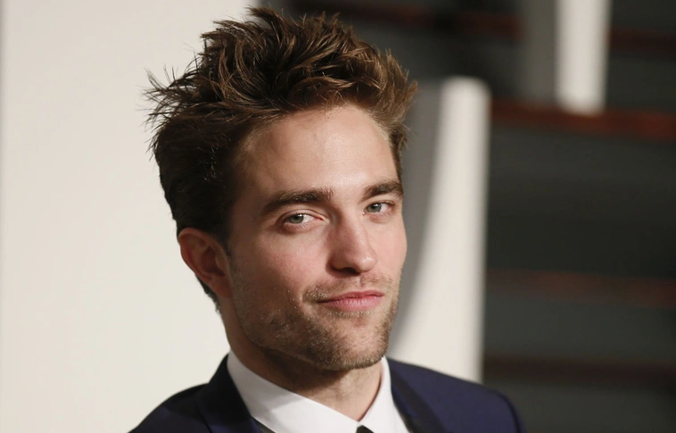 Robert Pattinson kapja a Karlovy Vary filmfesztivál elnökének díját