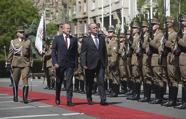 Simicskó: a V4-es együttműködés példaértékű Nyugat-Európa számára