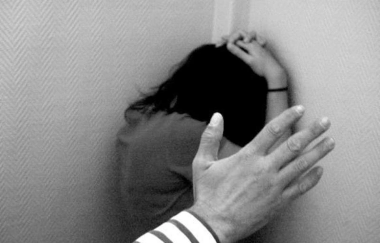 Félelemben és rettegésben tartotta volt élettársát az encsi férfi