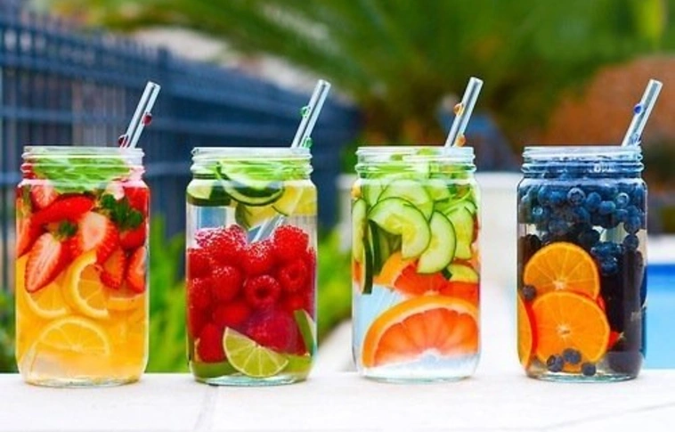 Gyümölcsös... zöldséges... gyógynövényes - Hidratáljunk detox vízzel