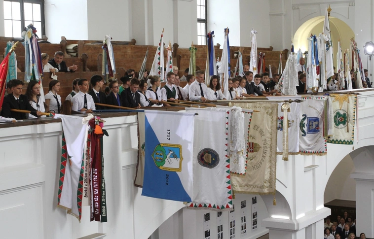 Kárpát-medencei és Országos Református Tanévnyitó a Kossuth utcai református templomban (Képgalériával!)