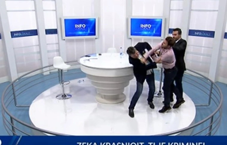 Élő adásban verekedtek össze a képviselők (Videóval!)