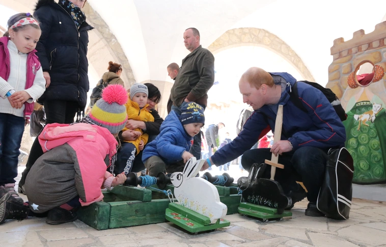 Újra élettel telt meg Nagy Lajos király udvara! – A Diósgyőri várban ünnepeltünk (Képgalériával!)