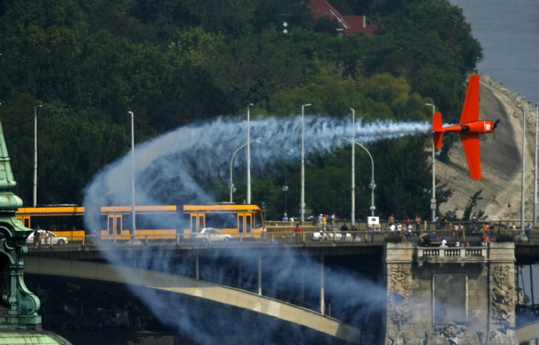 A szabadedzésekkel elkezdődött az idei Red Bull Air Race