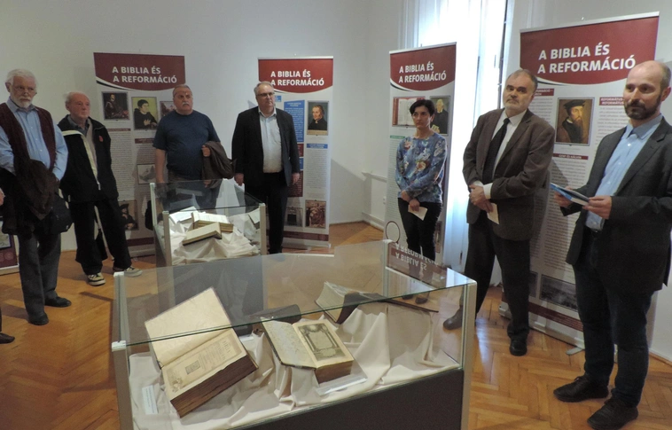 „A Biblia az európai kultúra egyik alapszövege” – Biblia és a reformáció vándorkiállítás Miskolcon