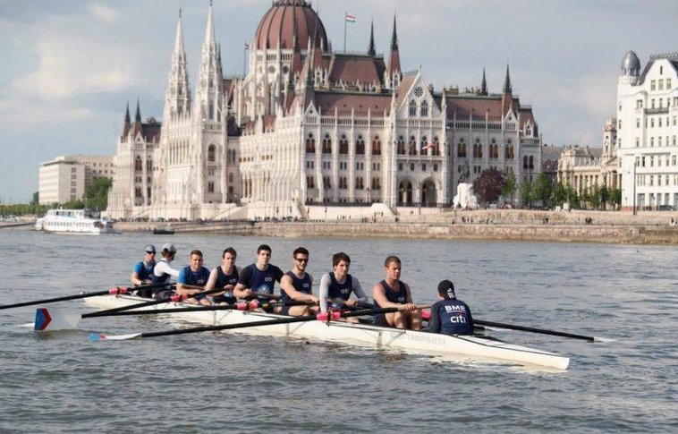 Dunai Regatta - Több mint ezer nevezés, V4-es vendégek