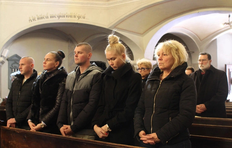"Jézus feltámadt, él és jelen van ebben a világban" – húsvéthétfő üzenete (Képgalériával!)