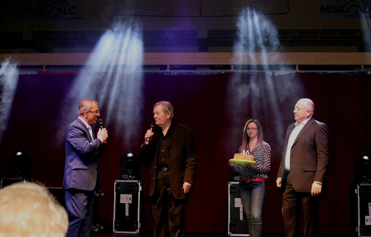 Salkaházi Program: telt házas Retro Party a Sportcsarnokban (Képgalériával!)