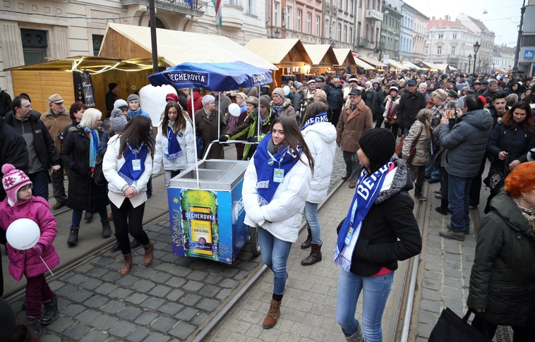 Miskolcon a sztárok is fánkot esznek! – Becherovka Miskolci Farsang február 2-4.