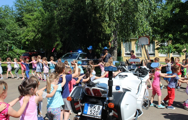 Gyermeknap a közlekedésbiztonság jegyében (Videóval!)