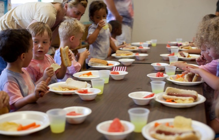 Még igényelhető ingyenes étkeztetés a nyári szünetre