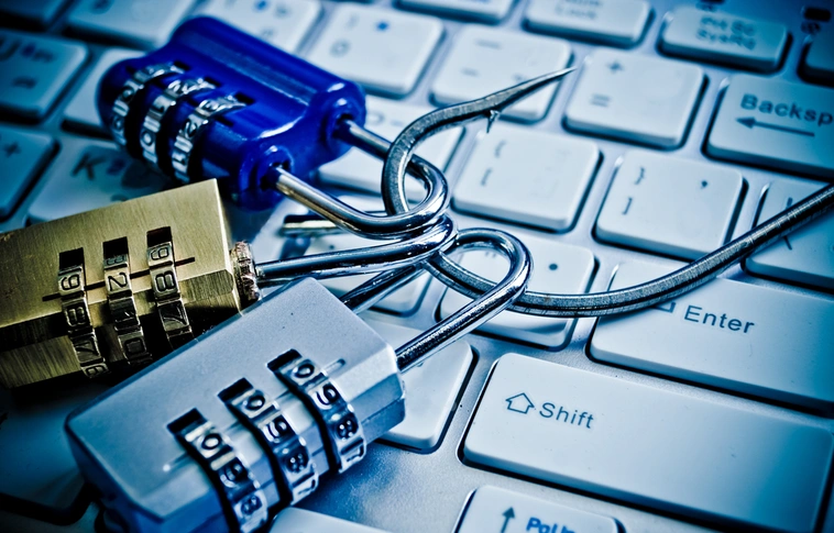 Növekszik a kibertér veszélyeivel kapcsolatos tudatosság