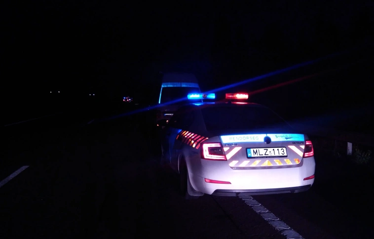 Halálra gázoltak két férfit, hajnali baleset az M3-ason