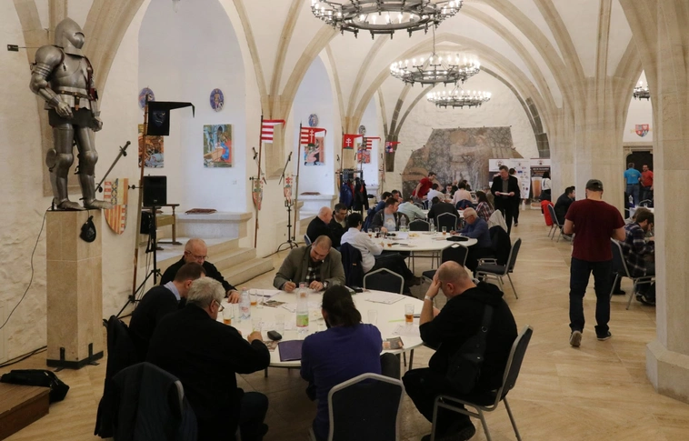 Hatalmas érdeklődés: kezdetét vette a sörverseny a Diósgyőri várban!