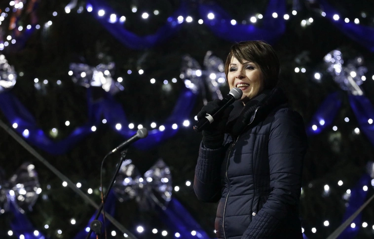 „Nagyon szép, gyönyörű, kimondottan ízléses a tér" – Auth Csilla az Advent Miskolc színpadán