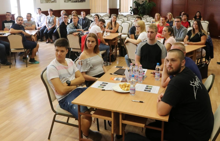 JátéKincstár: pénzügyi tudatosságra nevelő okostelefonos alkalmazás